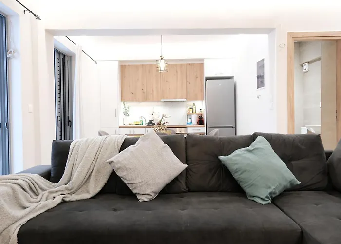 Spacious Maisonette Nearby Acropolis